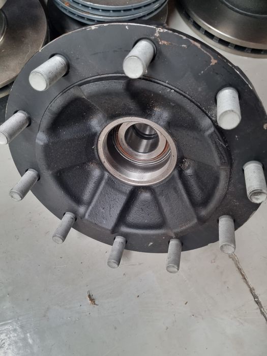 Butuc cu rulmenți int 60 axa față volvo