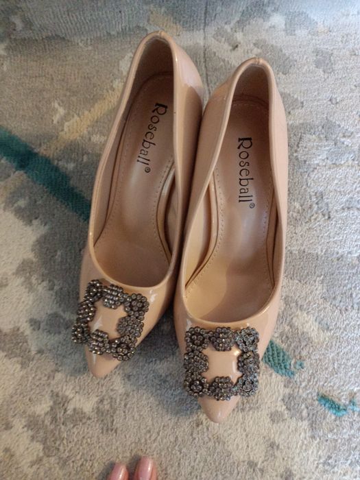 Продам туфли новые