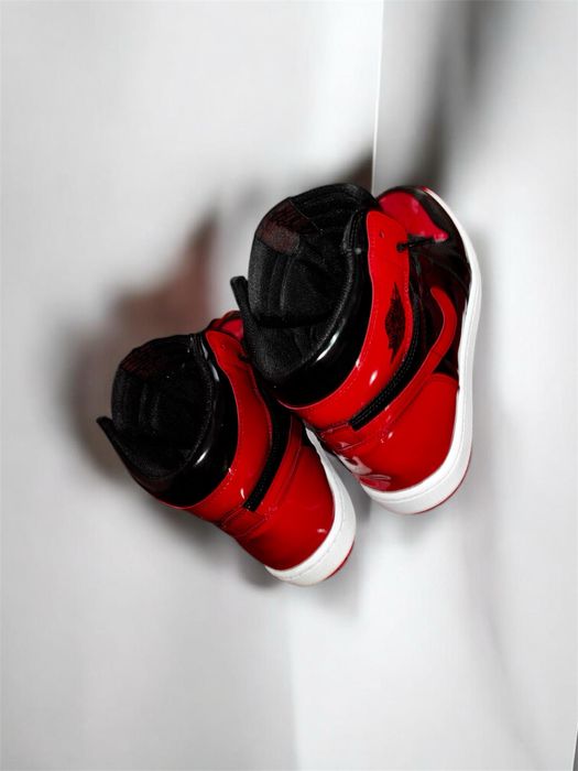 Air Jordan 1 High Patent Bred marimea 44