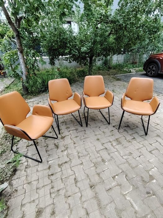 „Set scaune design modern, piele ecologică cognac