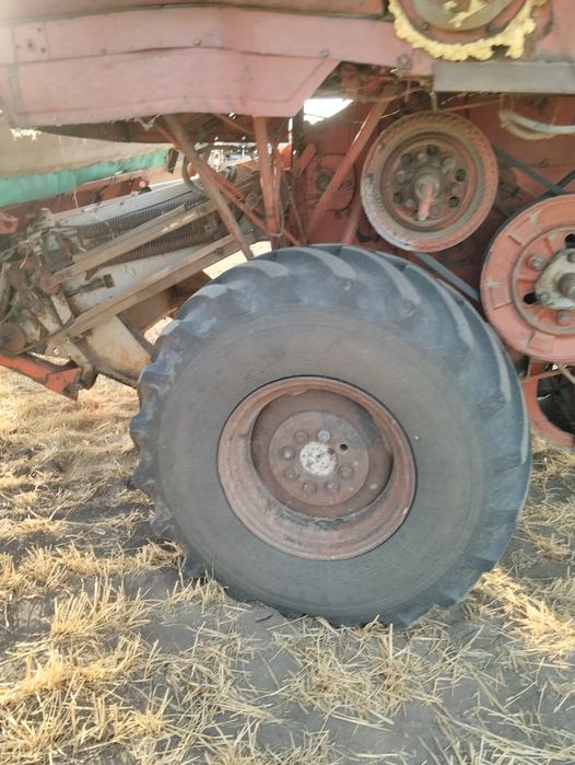 Продается комбайн нива