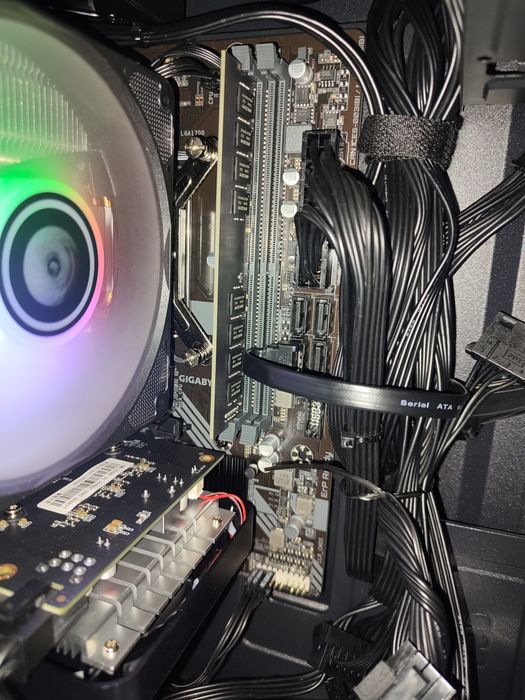 Intel Core i7-12700F | RX 580 8GB | 16GB RAM | SSD + 2TB | BP 750W 80+