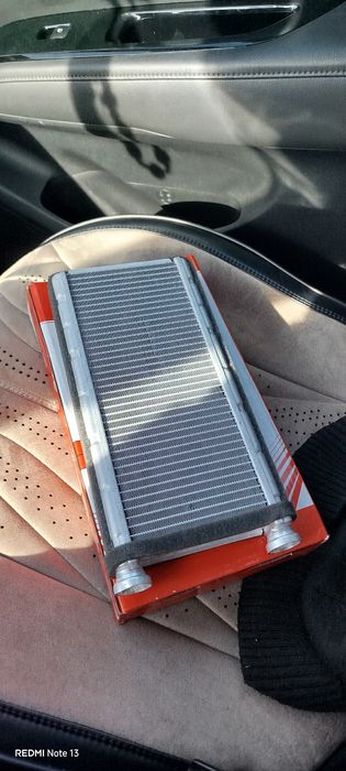 Продам радиатор печки. Лексус