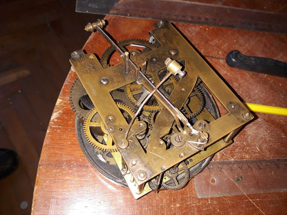 ceas perete miniatura