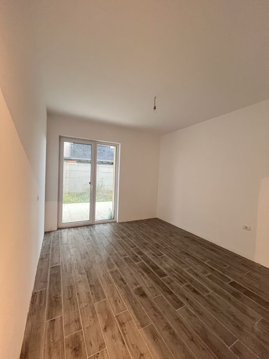 Apartament cu 3 camere de vanzare