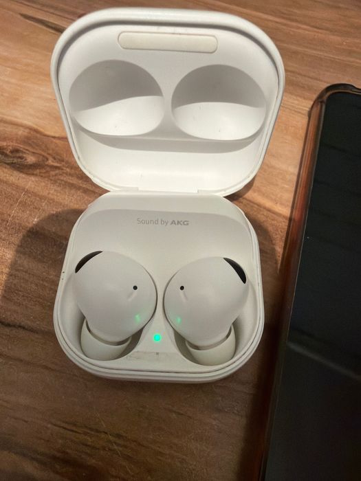 Самсунг s23 в отличном состоянии