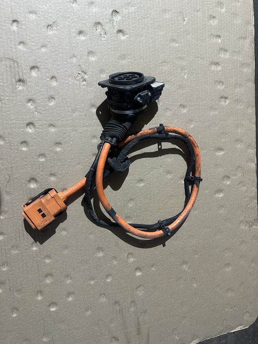 Priza / Cablu Incarcare Baterie Hybrid E class W213 E300de C w205 Glc w253 gle w167 c class w205 w206 Cod OEM A0005457517 original dezmembrari