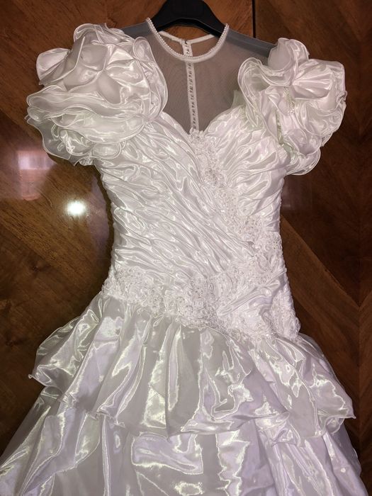 Vând rochie de mireasă