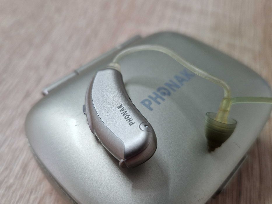 Aparat Auditiv Phonak Bolero V90-M, Premium, calitate superioara/ Dreapta-profund