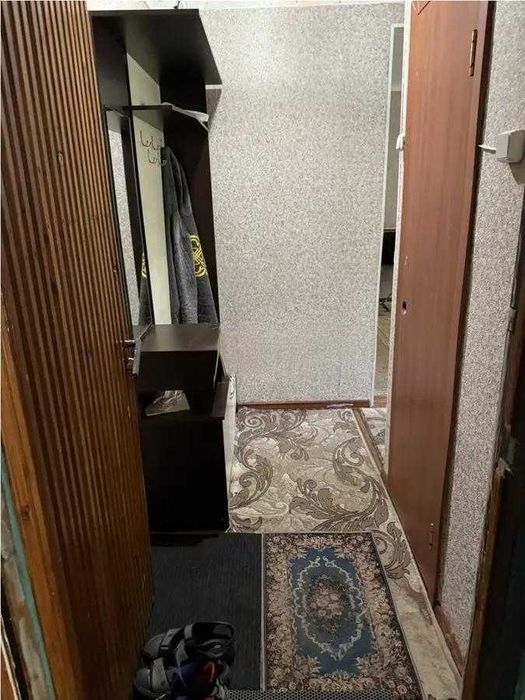 Продам 2комн Ержанова 2этаж
