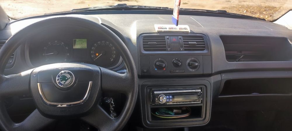 Продам skoda fabia1.2 2010г.в