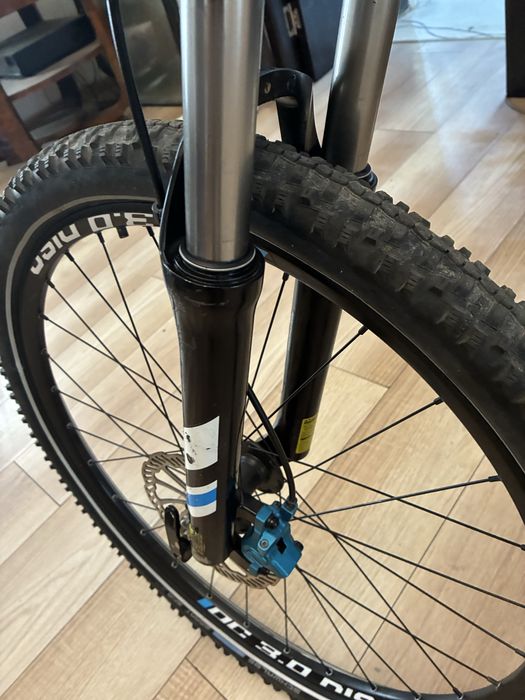 Vand doua bicivlete Cannodale si Scott