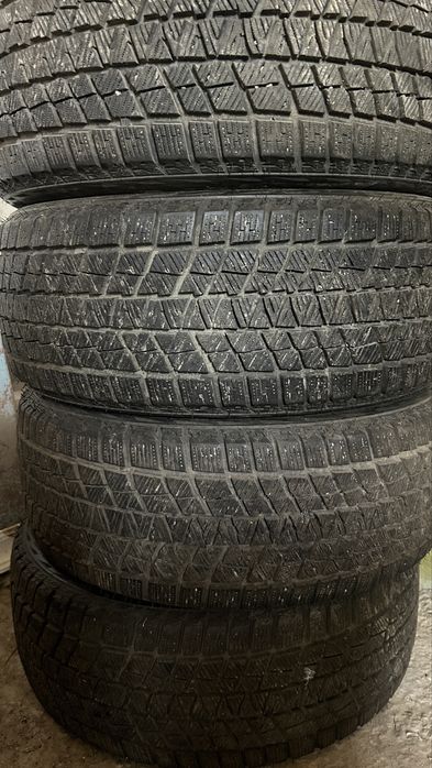 Балон зимный 215/50/17
