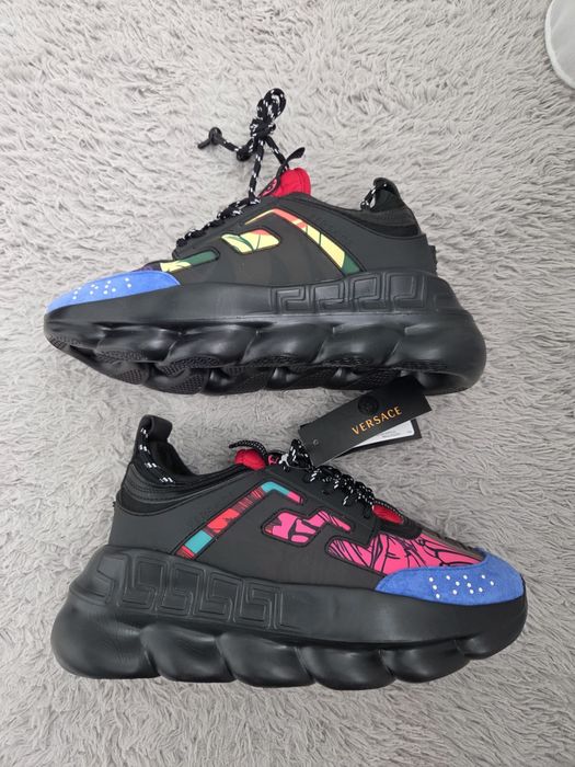 Versace chain reaction