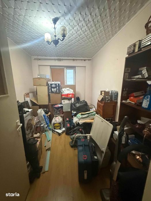 De vânzare apartament 3 camere decomandat 65 mp