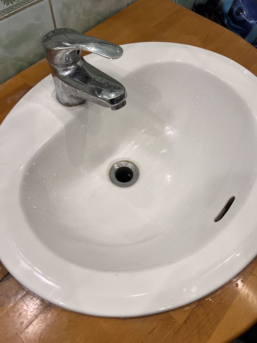 Продаю раковины без тумбы