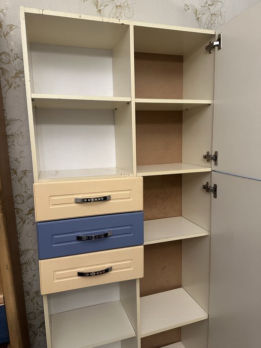 Продается шкаф б/у