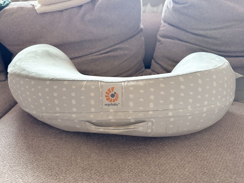 Възглавница за кърмене Ergobaby