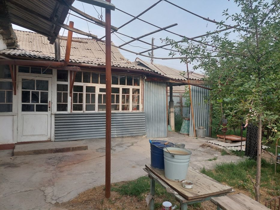 Продаётся дом на земле.