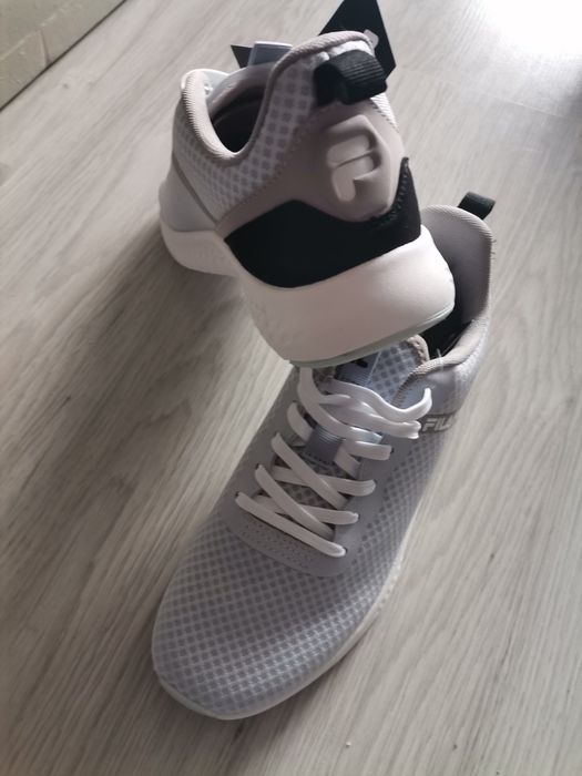 Нови дамски маратонки Fila