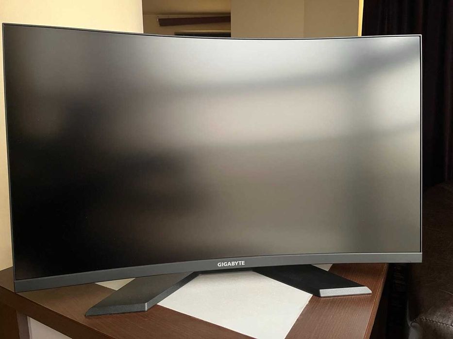 Monitor Gaming Gigabyte G32QC A 32” QHD 165Hz Curbat