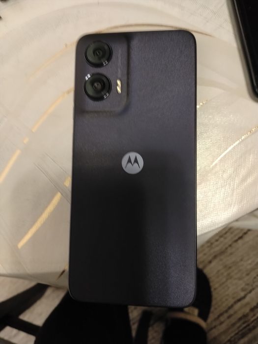 Моторола, чисто нова с две години  гаранция