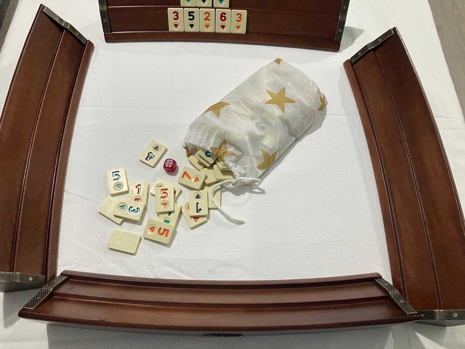 Joc Remi Remy. Table curbate grele din lemn masiv lacuit. NOU