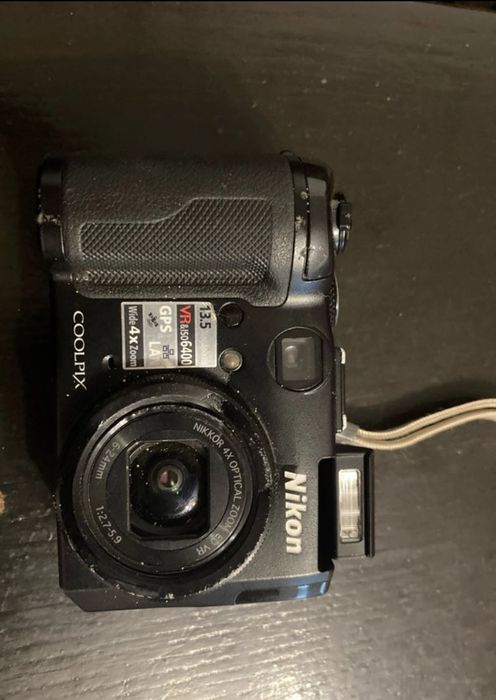 Nikon Coolpix P6000