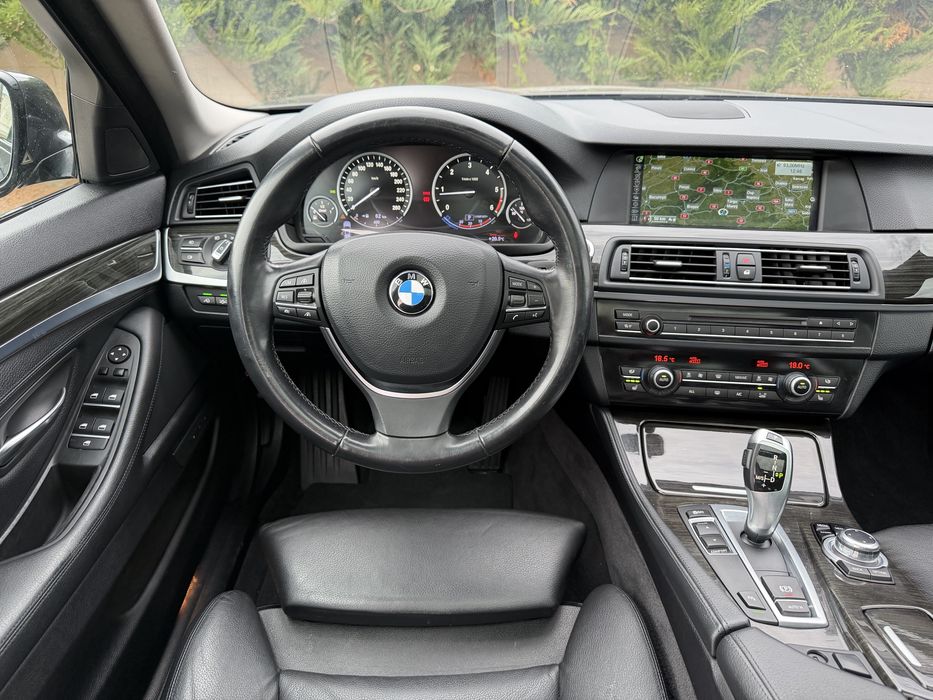 BMW 525D~Distronic~Head Up~Keyless Entry-Go~Soft Close~Panoramic~218 CP~3 Butoane