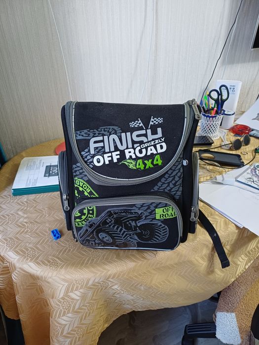 Продам школьный рюкзак.