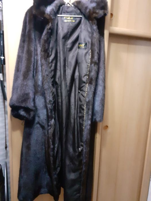 Продам шубу норковую.