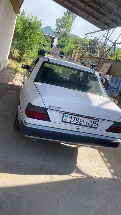 Продам мерседес 124 е230