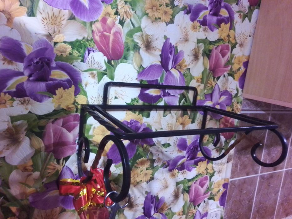 Подставка для микроволновки.