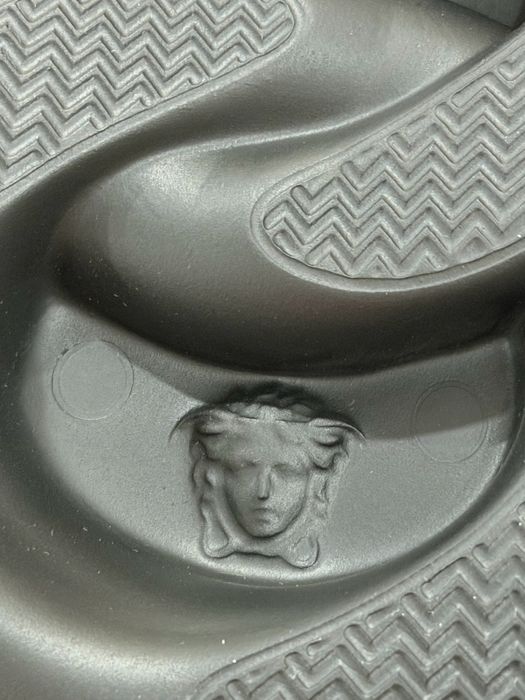 Versace Chain Reaction 40-41