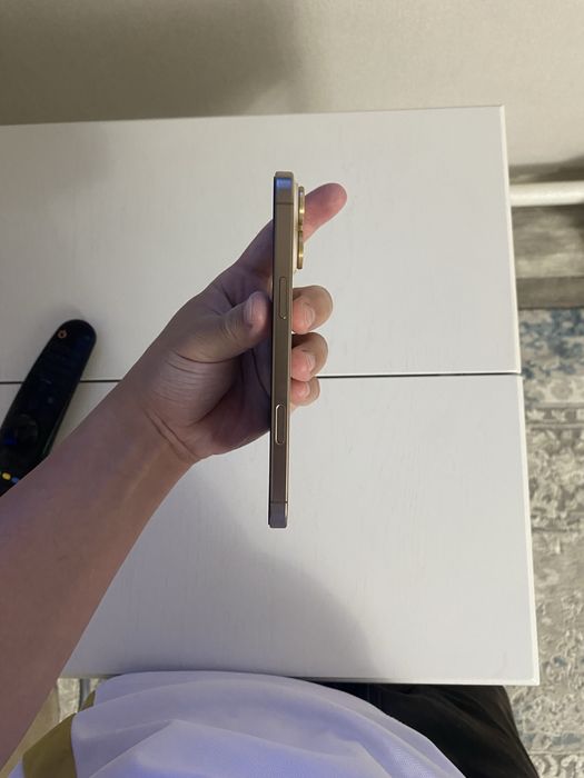 Iphone  apple 16 pro max 256 gb