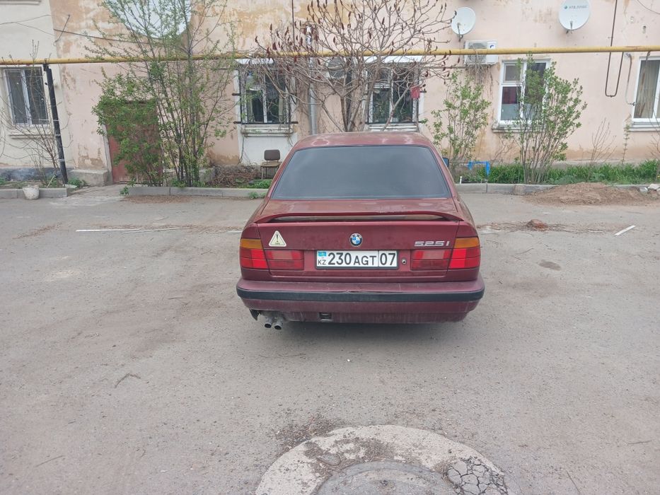 Продаётся Машина