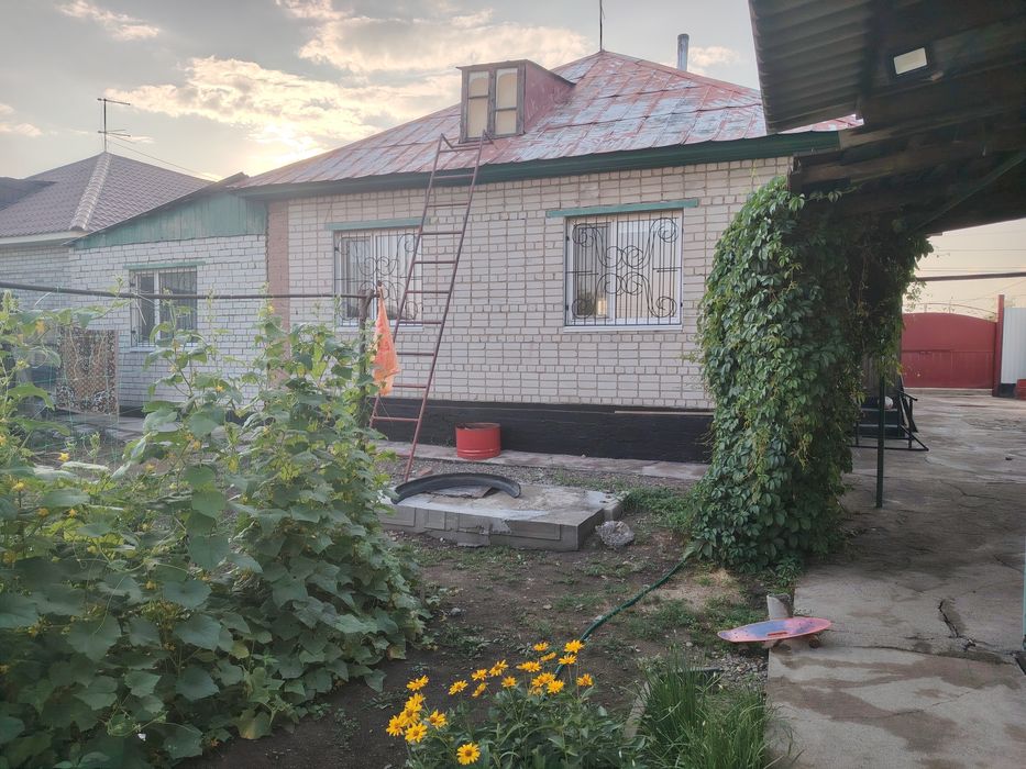 Продам 4 комнатный большой дом