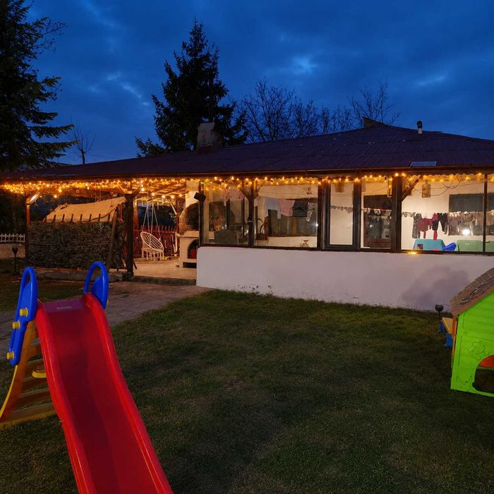 Casă de vacanta  în Păcureți, Prahova – teren 3080 mp