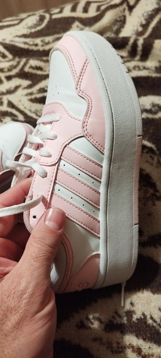 Маратонки adidas 36 2/3 номер отлични