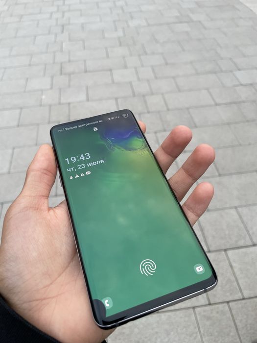 Samsung S10 рабочий с коробкой