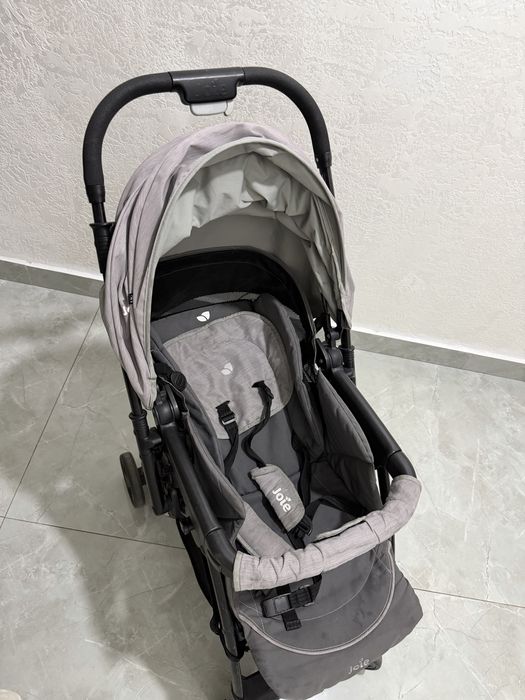 Коляска детская joie