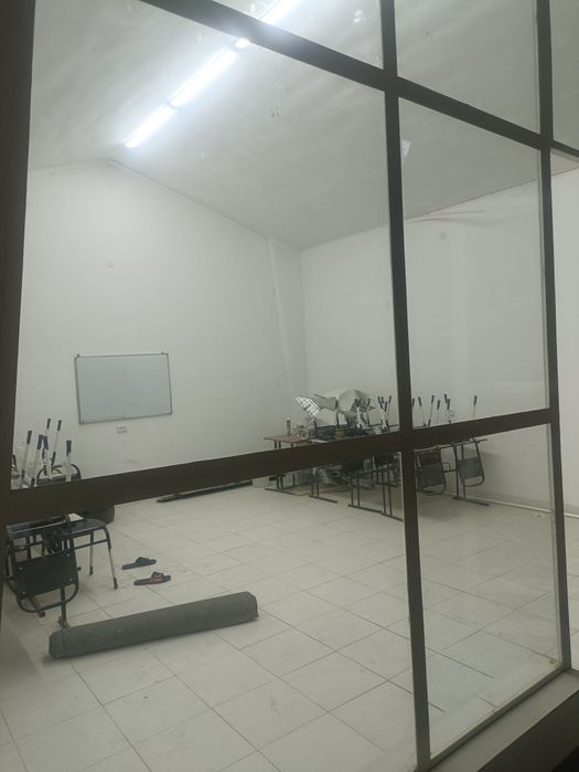 Apteka va klinikaga ijaraga beriladi