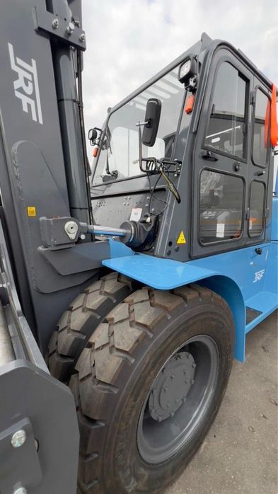 Вилочный погрузчик 10тонн