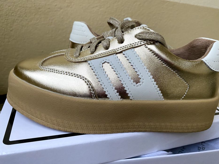 НОВИ Златни дамски кецове естествена кожа — 37