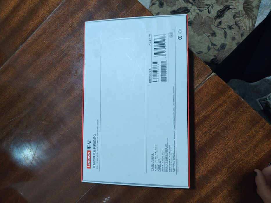 Срочно продаю видеорегистратор Lenova V7