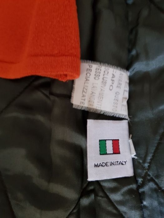 Haina piele verde, cu căptușeală matlasata, model deosebit