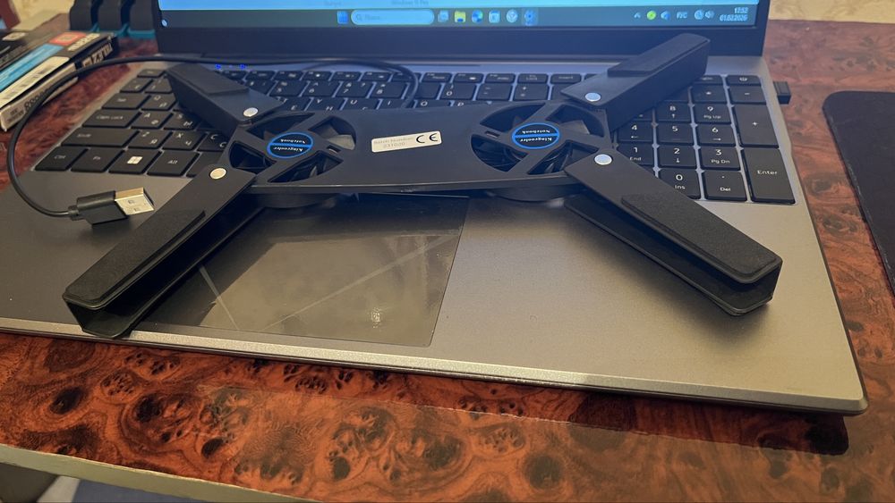 Ноутбук Castom E157D