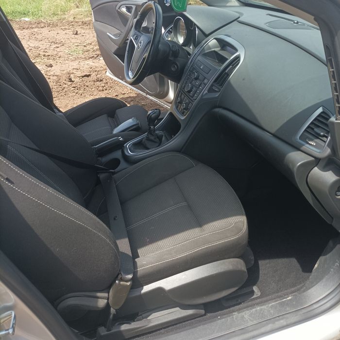 Opel Astra J sports tourer