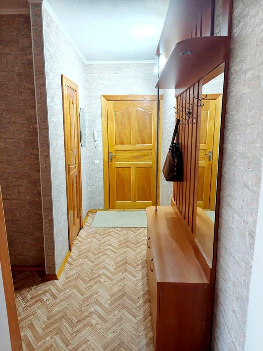 продам 2-х ком. 54кв. 3мкр. 4-этаж