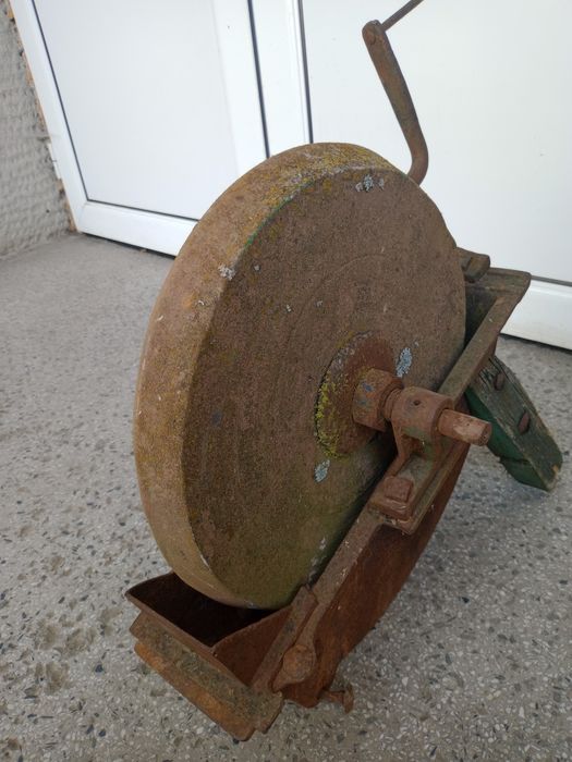 Голям камък за заточване и шлайфане